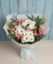 Букет цветов из:  Розы, Лизиантусы и Хризантемы в Яжелбицы
