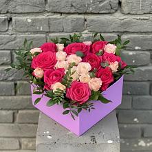 Цветочная композиция из Розы в коробке #REPLACE_PRED# Яжелбицы