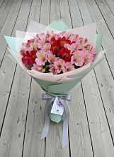 Букет цветов из:  Альстромерии в Яжелбицы