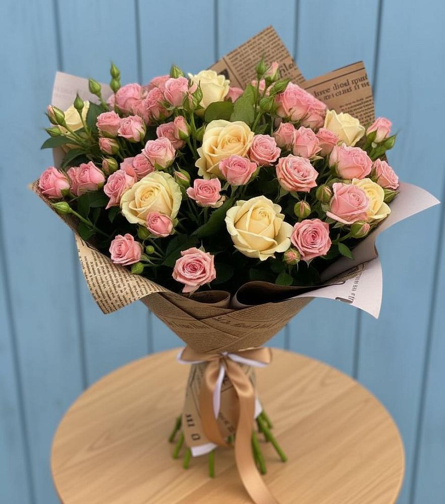 Букет цветов из: Розы в Яжелбицы