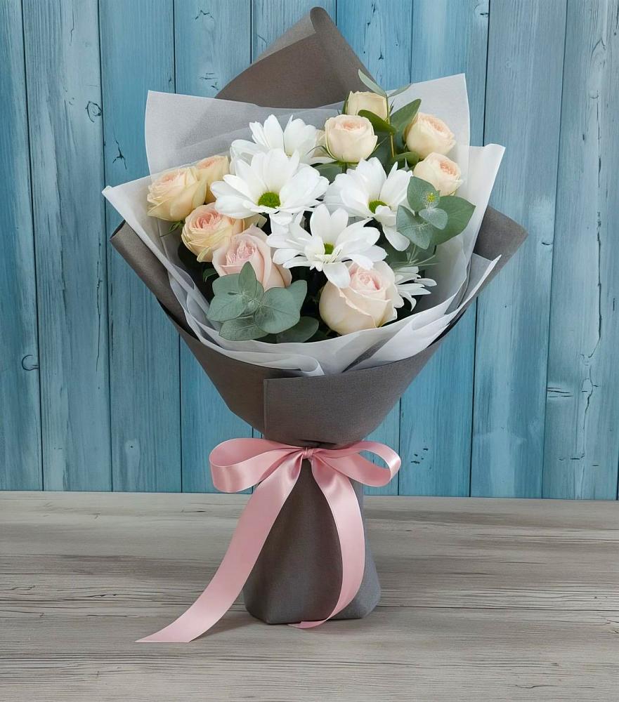 Букет цветов из: Хризантемы и Розы в Яжелбицы