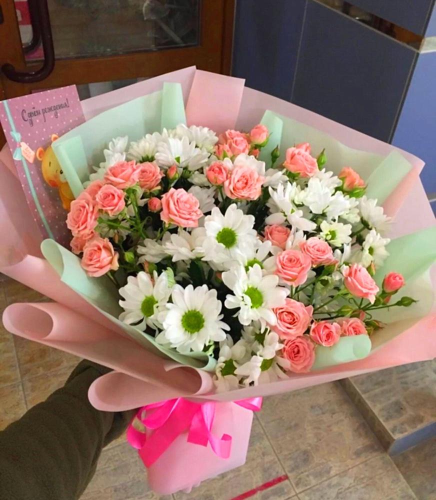 Букет цветов из: Розы и Хризантемы в Яжелбицы