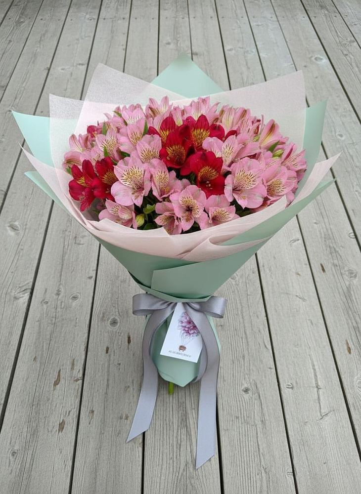 Букет цветов из: Альстромерии в Яжелбицы