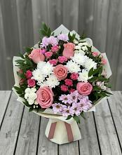 Букет цветов из:  Альстромерии, Гвоздики, Розы и Хризантемы в Яжелбицы