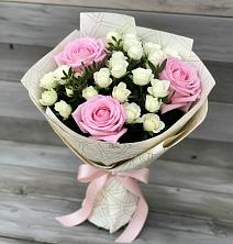Букет цветов из:  Розы в Яжелбицы