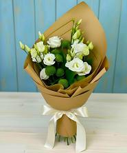 Букет цветов из:  Хризантемы и Лизиантусы в Яжелбицы