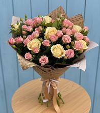 Букет цветов из:  Розы в Яжелбицы