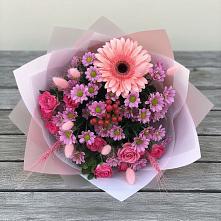 Букет цветов из:  Розы, Герберы и Хризантемы в Яжелбицы