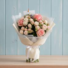 Букет цветов из:  Розы в Яжелбицы