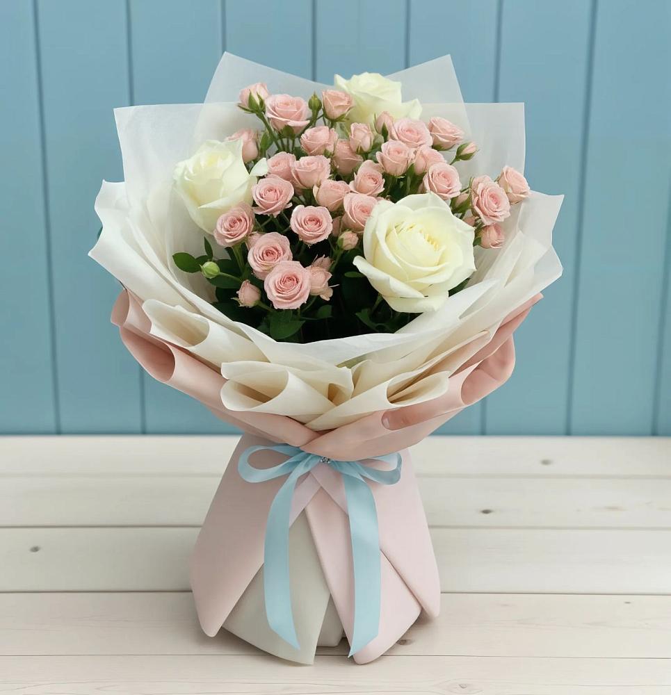 Букет цветов из: Розы в Яжелбицы